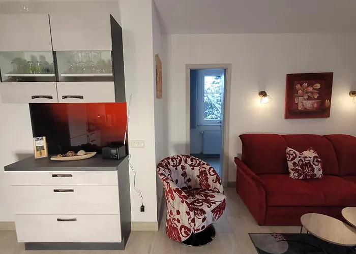 Ferienwohnung Gartentraum mit tollem Rasengarten